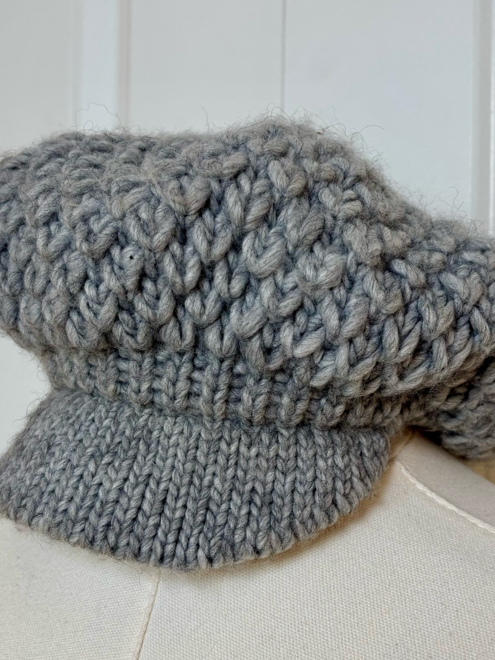 Women’s Chunky Heather Gray Knit Newsboy Cap Train Hat